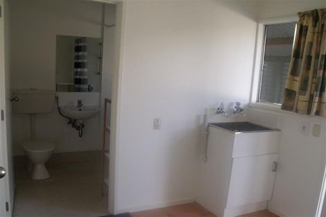 Photo of property in 2/7 Phillips Place, Havelock North, 4130