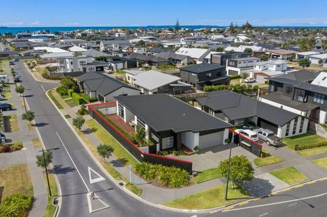 Photo of property in 2 Makura Drive, Papamoa Beach, Papamoa, 3118