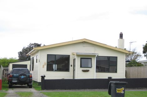 Photo of property in 4 Cracroft Street, Waitara, 4320