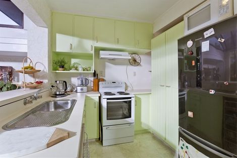 Photo of property in 2/2 Northwick Place, Hillcrest, Auckland, 0627