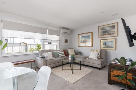Photo of property in 4 Wadeley Road, Ilam, Christchurch, 8041