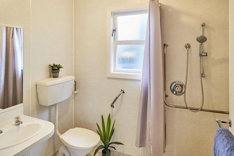 Photo of property in 112 Oriel Avenue, Tawa, Wellington, 5028