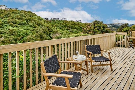 Photo of property in 32 Amesbury Drive, Churton Park, Wellington, 6037
