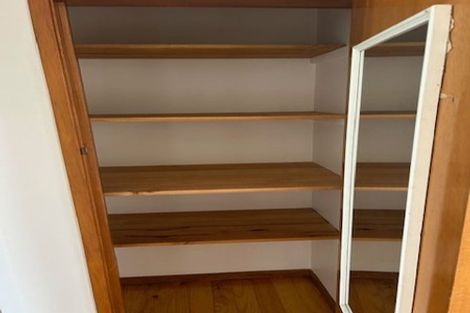 Photo of property in 2/70 Gladstone Road, Northcote, Auckland, 0627