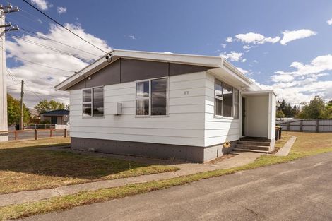 Photo of property in 37 Omahau Crescent, Twizel, 7901