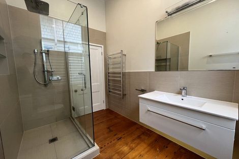 Photo of property in 82 Calliope Road, Stanley Point, Auckland, 0624