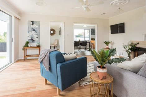 Photo of property in 2 Melville Street, Waipawa, 4210