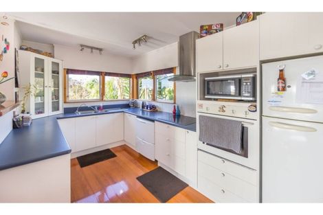Photo of property in 4 Elliston Crescent, Stanmore Bay, Whangaparaoa, 0932