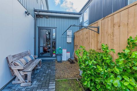 Photo of property in 14 Wai Place, Westgate, Auckland, 0614
