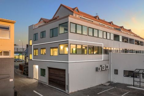 Photo of property in 1e/25 Maclean Street, Paraparaumu Beach, Paraparaumu, 5032