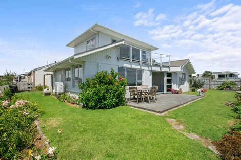 Photo of property in 1/10 Birdwood Avenue, Moturoa, New Plymouth, 4310