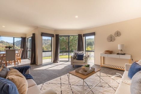Photo of property in 13 Percy Kinsman Crescent, Riverstone Terraces, Upper Hutt, 5018