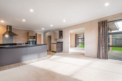 Photo of property in 8 Geneva Terrace, Kelvin Grove, Palmerston North, 4414