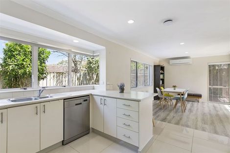 Photo of property in 2/20 Penruddocke Road, Half Moon Bay, Auckland, 2012