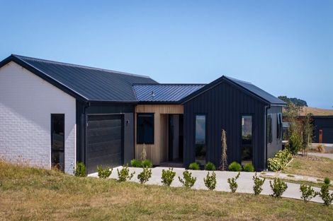 Photo of property in 2 Tunarau Street, Raglan, 3225