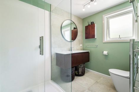 Photo of property in 94 Saddleback Rise, Murrays Bay, Auckland, 0630