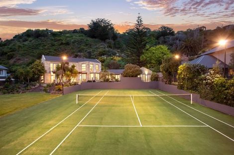 Photo of property in 92 Mccormacks Bay Road, Mount Pleasant, Christchurch, 8081