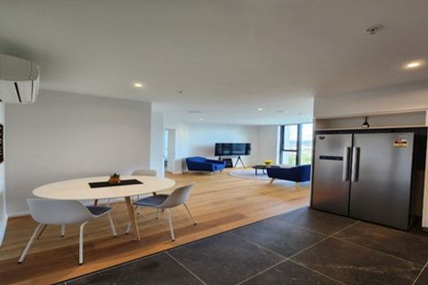 Photo of property in 1 Buscomb Avenue, Henderson, Auckland, 0610