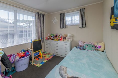 Photo of property in 85 Strathmore Avenue, Levin, 5510