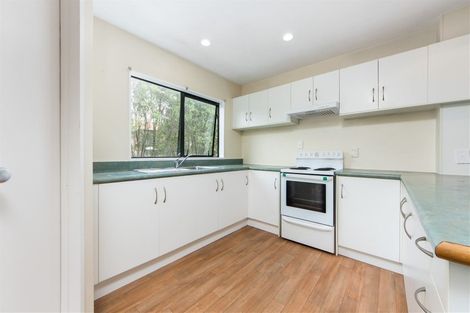 Photo of property in 3/31 Lucienne Drive, Ranui, Auckland, 0612