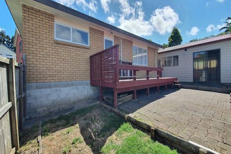 Photo of property in 11 Kearney Place, Massey, Auckland, 0614
