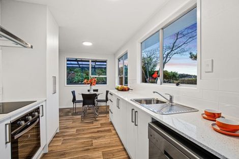 Photo of property in 263 Henderson Valley Road, Henderson, Auckland, 0612