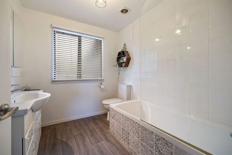Photo of property in 30 Remarkables Crescent, Frankton, Queenstown, 9300