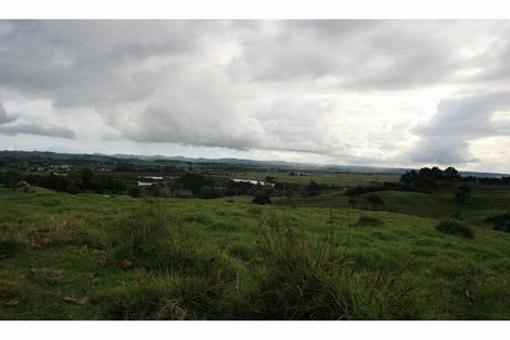 Photo of property in 56e Kaipara Coast Highway, Helensville, 0871