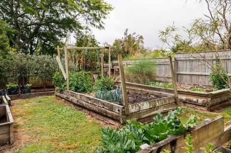 Photo of property in 40 Milne Street, Marton, 4710