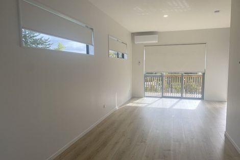 Photo of property in 1/35 Renata Crescent, Te Atatu Peninsula, Auckland, 0610