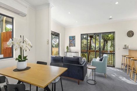Photo of property in 7u2 Carleton Terrace, Tawa, Wellington, 5028