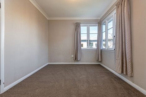 Photo of property in 56 Shamrock Street, Takaro, Palmerston North, 4412