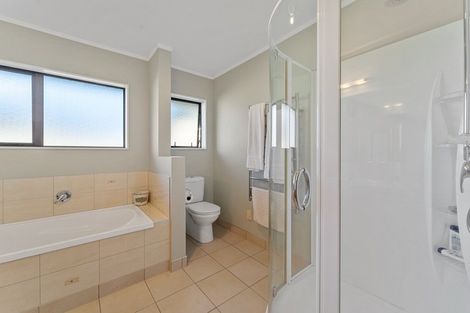 Photo of property in 6 Queens Road, Waikanae Beach, Waikanae, 5036