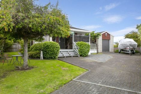 Photo of property in 12 Golders Place, Richmond Heights, Taupo, 3330