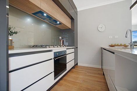 Photo of property in 10 Holcroft Street, Papakura, 2110