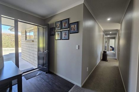 Photo of property in 1 Oaks Place, Te Aroha, 3320
