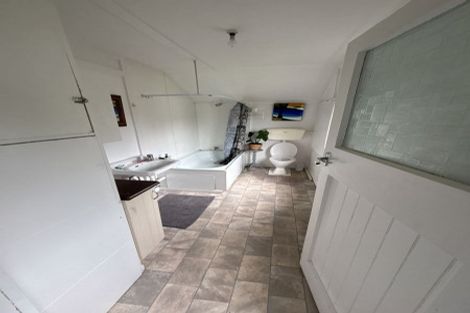 Photo of property in 2 Gaisford Terrace, Waipukurau, 4200