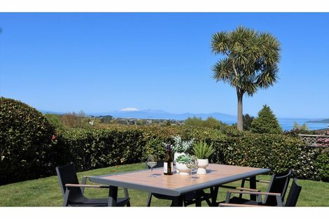 Photo of property in 77 Harvey Street, Waipahihi, Taupo, 3330