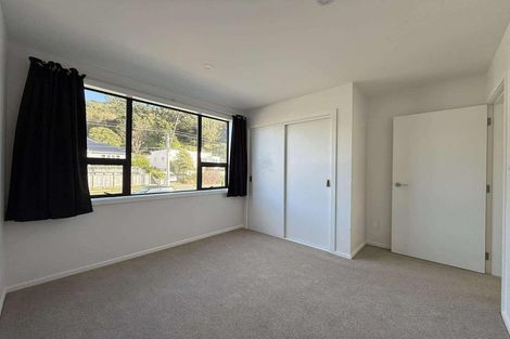 Photo of property in 2/27 Main Road, Wainuiomata, Lower Hutt, 5014