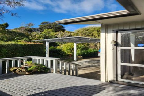 Photo of property in 64 Chatsworth Road, Silverstream, Upper Hutt, 5019