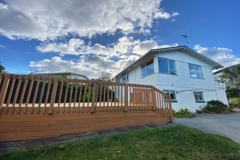 Photo of property in 67 Ravenwood Drive, Forrest Hill, Auckland, 0620