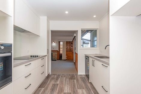 Photo of property in 50 Pahiatua Street, Hokowhitu, Palmerston North, 4410