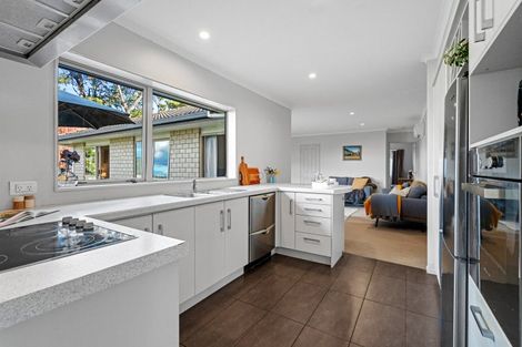 Photo of property in 30 Kereru Place, Pyes Pa, Tauranga, 3112