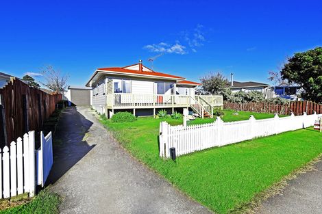 Photo of property in 3 Carter Place, Manurewa, Auckland, 2102