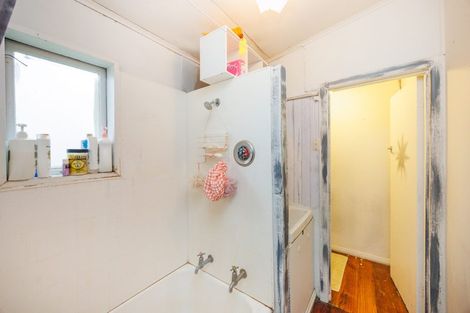 Photo of property in 23 Marine Parade South, Foxton Beach, Foxton, 4815