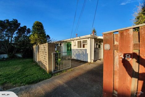 Photo of property in 38 Oswald Crescent, Paparangi, Wellington, 6037