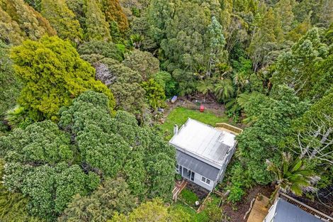 Photo of property in 43 Kauri Point Road, Laingholm, Auckland, 0604