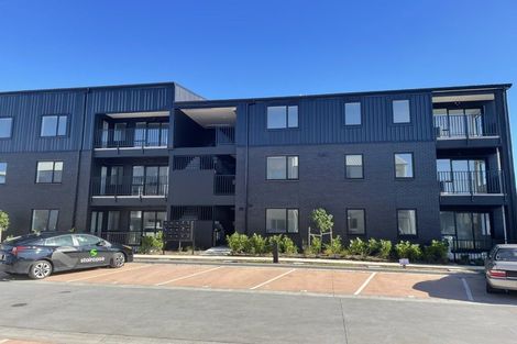 Photo of property in 106/28c Eileen Newey Place, Henderson, Auckland, 0612
