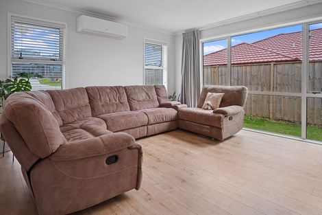 Photo of property in 5 Awa Avenue, Helensville, 0800