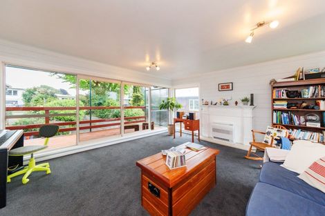 Photo of property in 39 Lincoln Terrace, Hokowhitu, Palmerston North, 4410